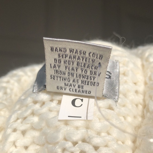 NWT Chico’s Winter White Sweater Gorgeous - Picture 6 of 6